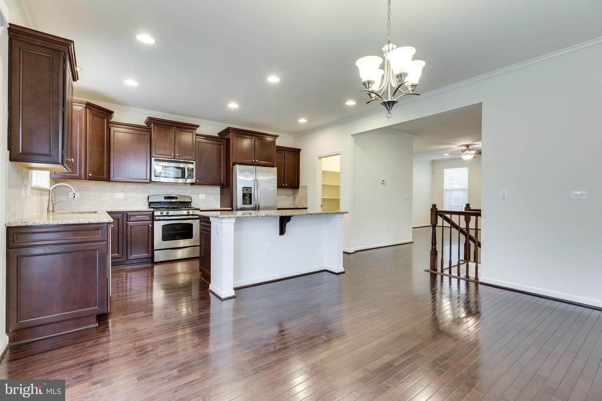 44128 Turf Field Square Chantilly, VA 20152 - Photo 22 of 56 Gallery Image 22