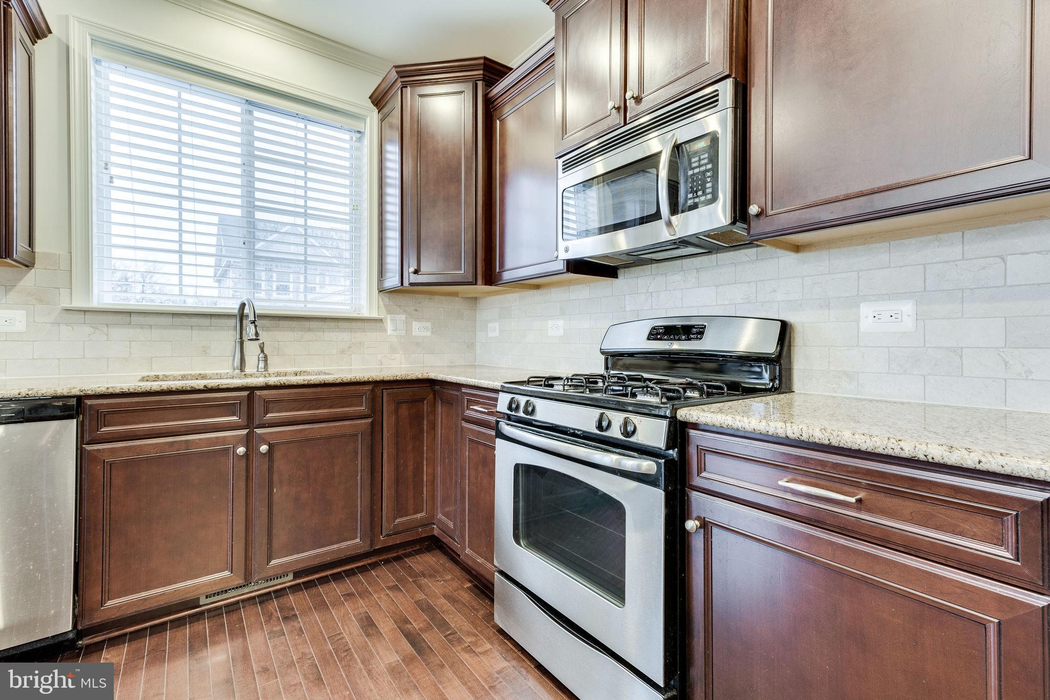 44128 Turf Field Square Chantilly, VA 20152 - Photo 26 of 56 Gallery Image 26