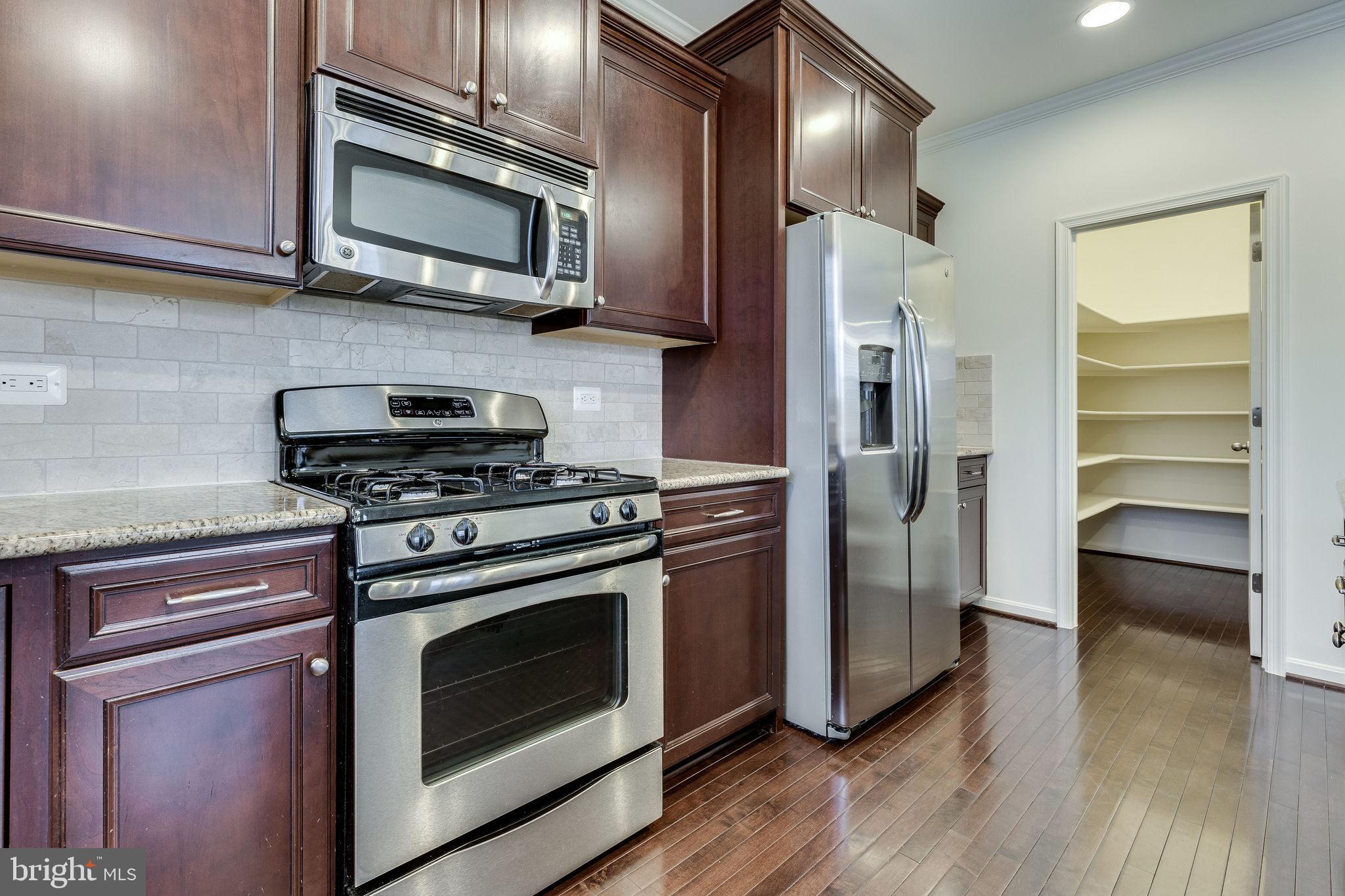 44128 Turf Field Square Chantilly, VA 20152 - Photo 28 of 56 Gallery Image 28