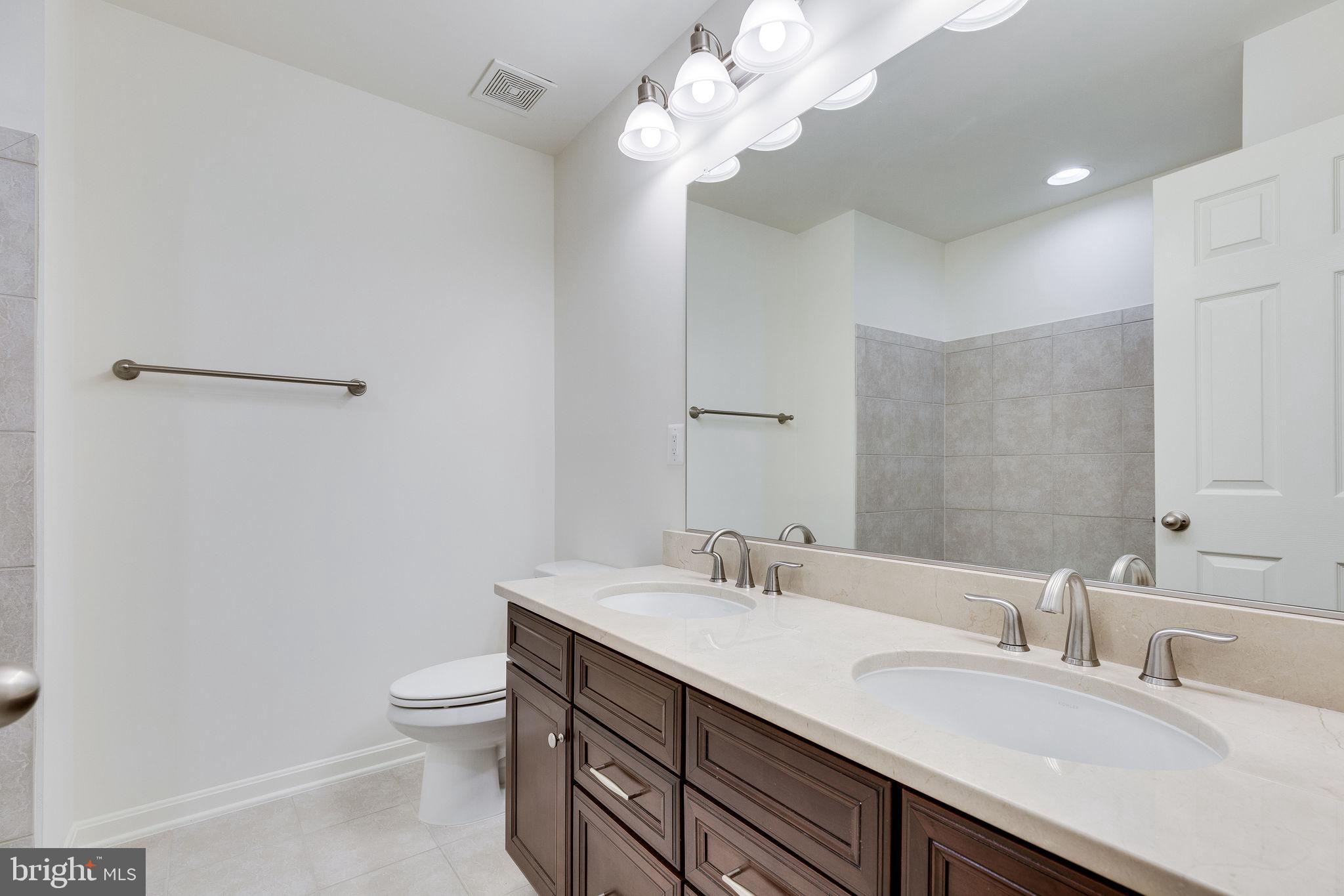44128 Turf Field Square Chantilly, VA 20152 - Photo 38 of 56 Gallery Image 38