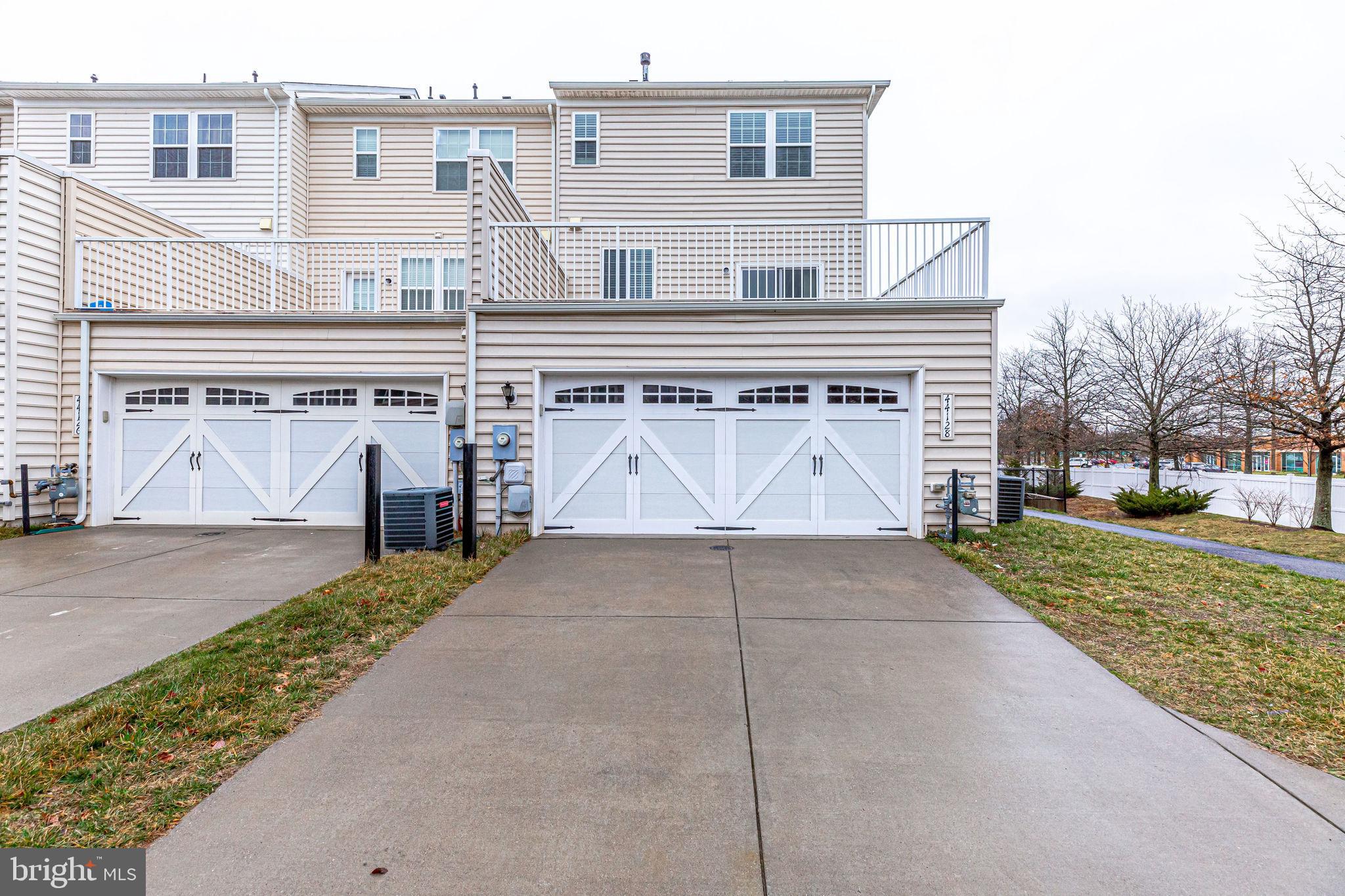 44128 Turf Field Square Chantilly, VA 20152 - Photo 50 of 56 Gallery Image 50