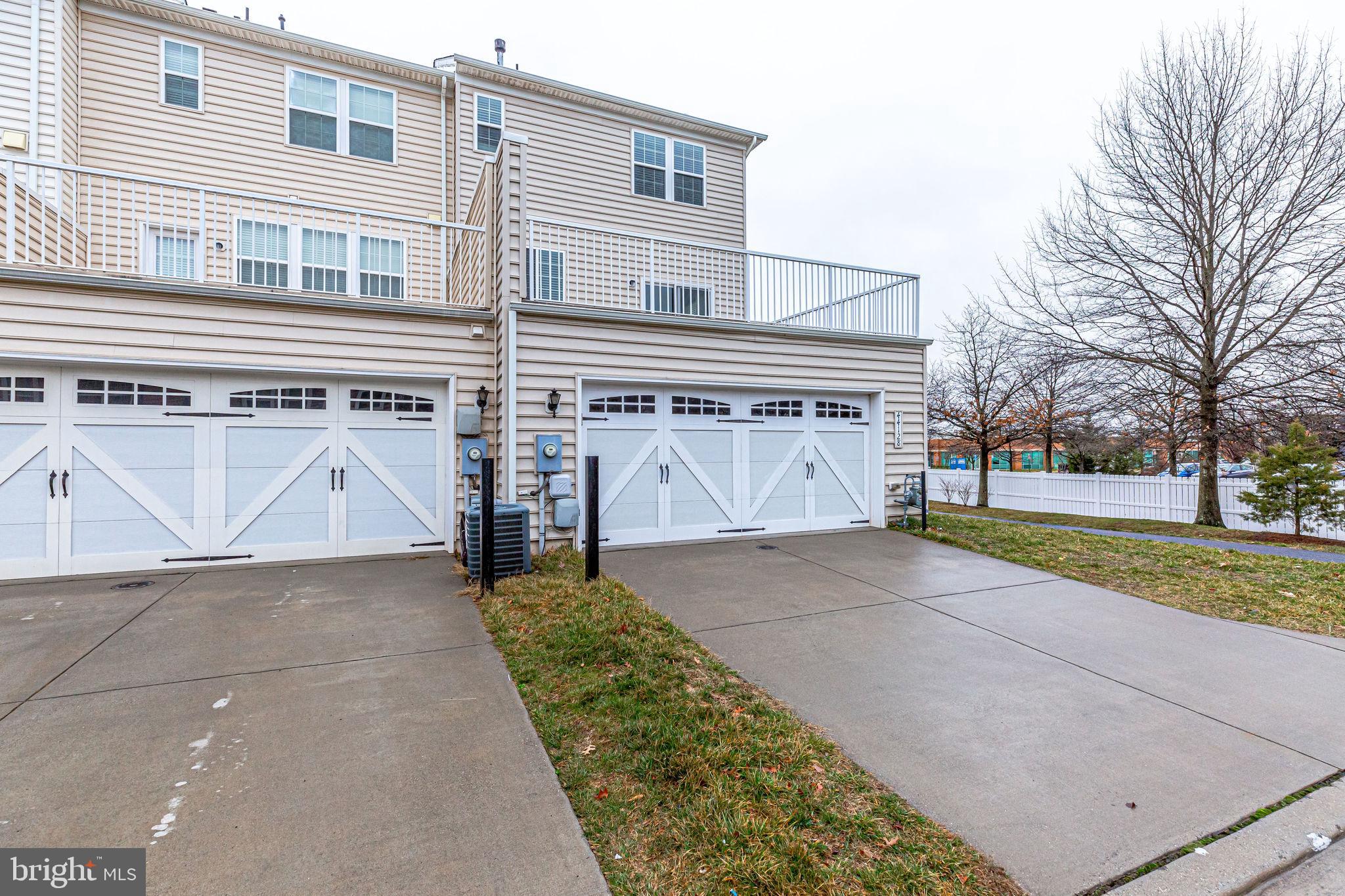 44128 Turf Field Square Chantilly, VA 20152 - Photo 51 of 56 Gallery Image 51