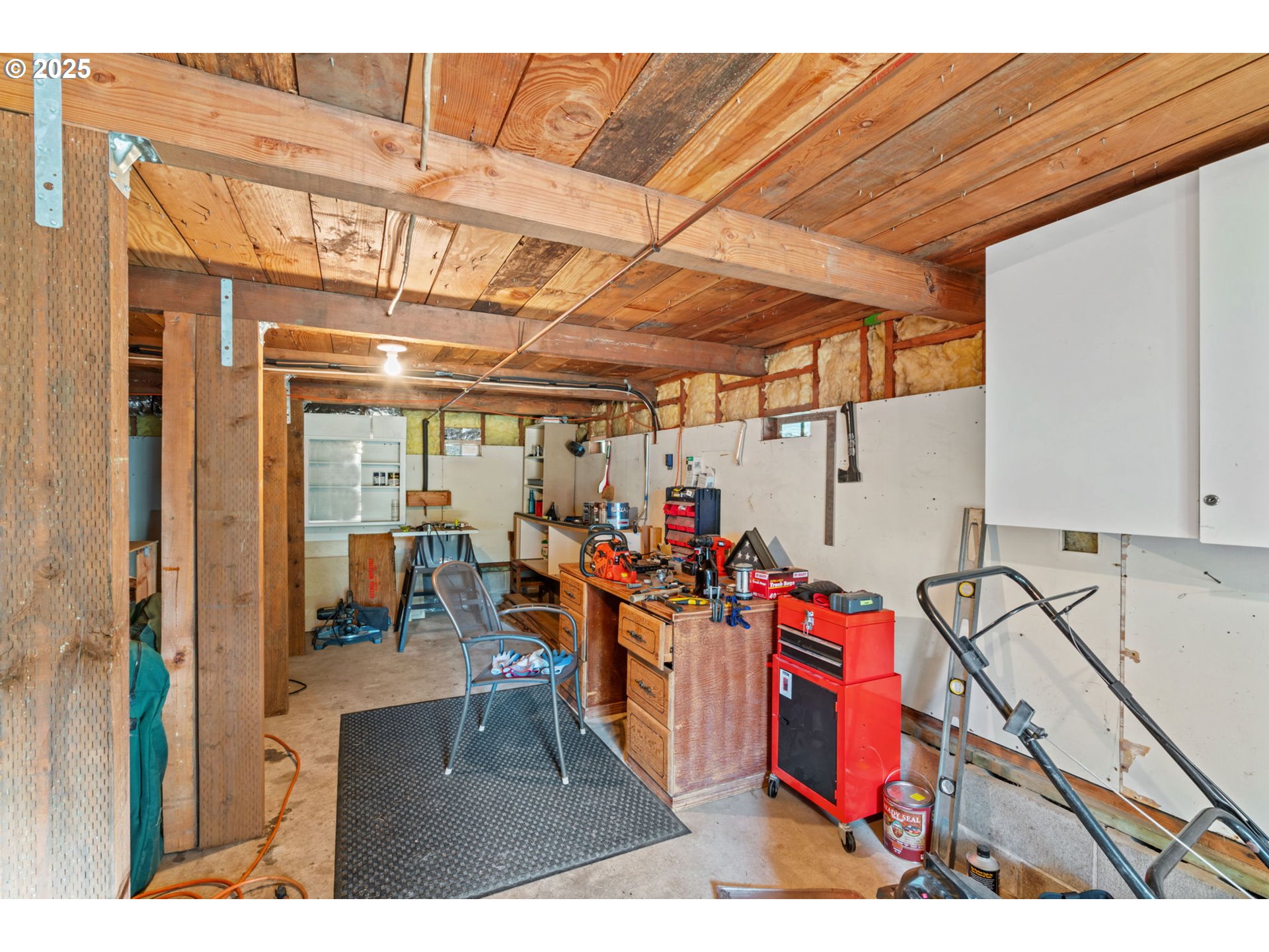 1490 Carobelle Court Cottage Grove, OR 97424 - Photo 21 of 28 a view of a storage in a room