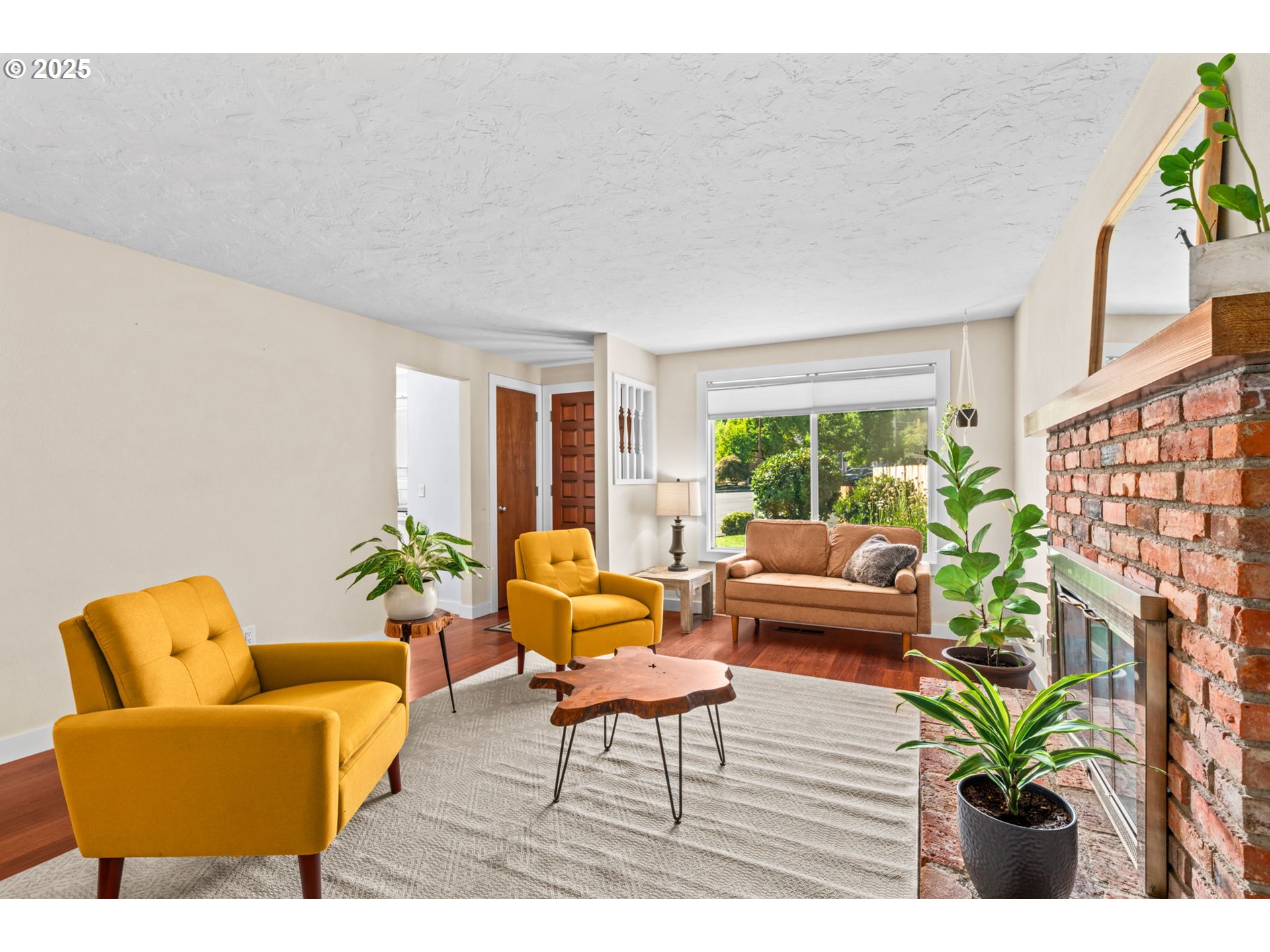 1490 Carobelle Court Cottage Grove, OR 97424 - Photo 3 of 28 a living room with furniture and a large window