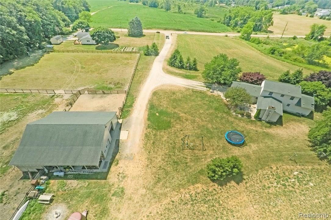 7800 West Allen Road Fowlerville, MI 48836 - Photo 3 of 66 9.jpeg