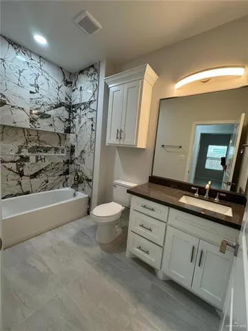 $1,250 | 1000 North Clarence Avenue, Unit 4, Edinburg, TX 78541