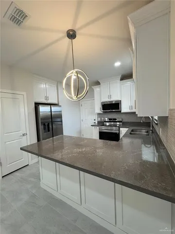 $1,250 | 1000 North Clarence Avenue, Unit 4, Edinburg, TX 78541