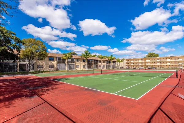 $1,450 | 200 Ashbury Road, Unit 208, Hollywood, FL 33024