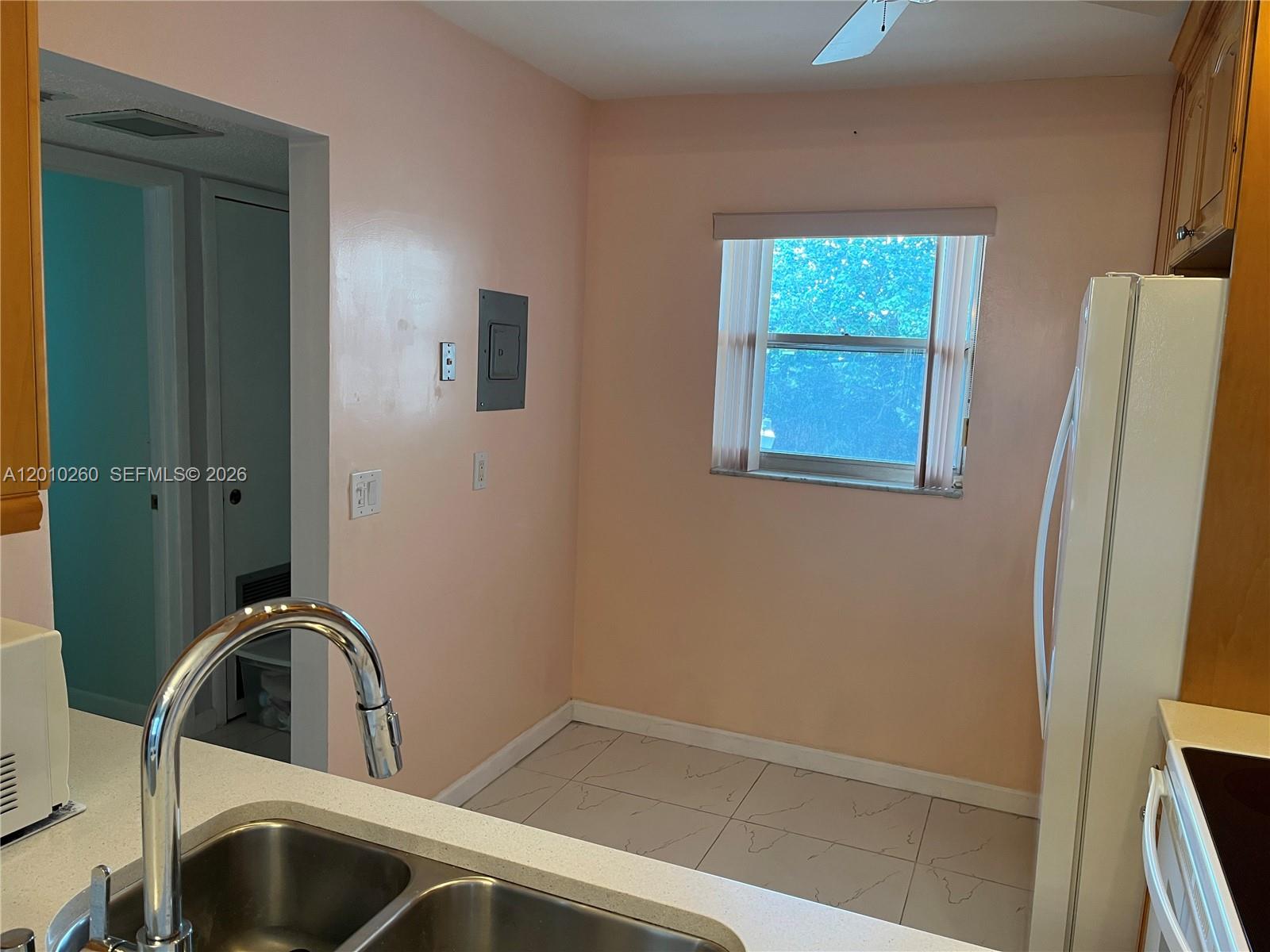200 Ashbury Road, Unit 208 Hollywood, FL 33024 - Photo 9 of 12