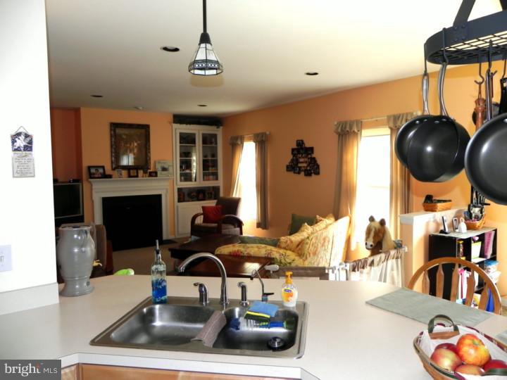 107 Milbury Road East Fallowfield, PA 19320 - Photo 5 of 24 Gallery Image 5