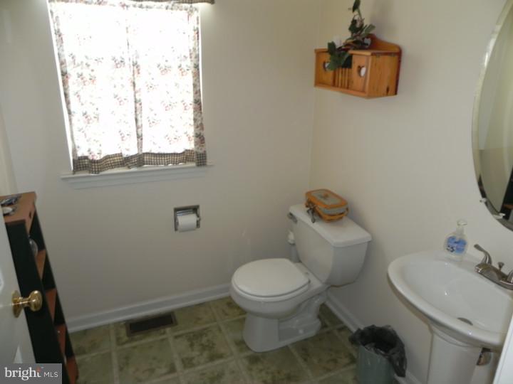 107 Milbury Road East Fallowfield, PA 19320 - Photo 10 of 24 Gallery Image 10