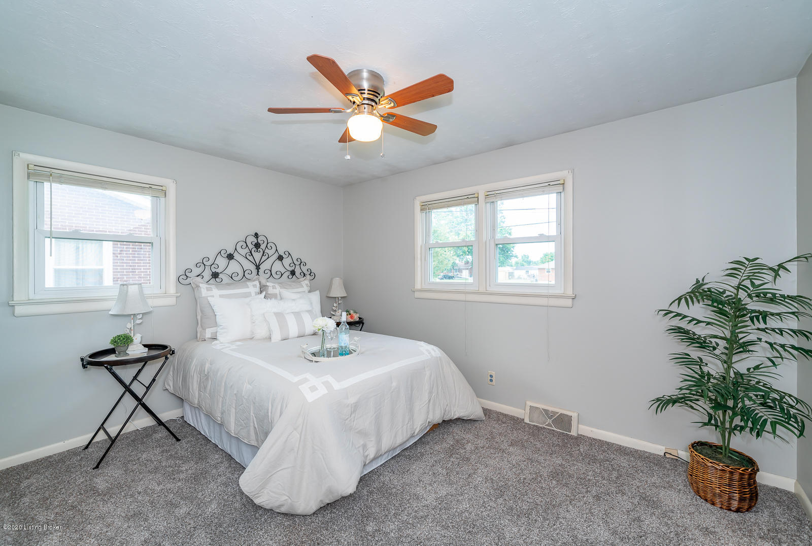 2242 Farnsley Road Louisville, KY 40216 - Photo 15 of 33 2242 Farnsley Rd Shively-6