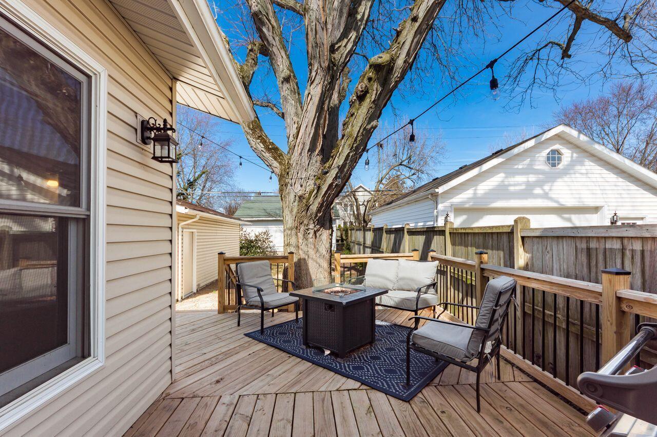 148 Fallis Road Columbus, OH 43214 - Photo 34 of 44 Brand new deck