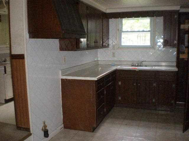 55201 Orange Road South Bend, IN 46628 - Photo 7 of 15 Gallery Image 7