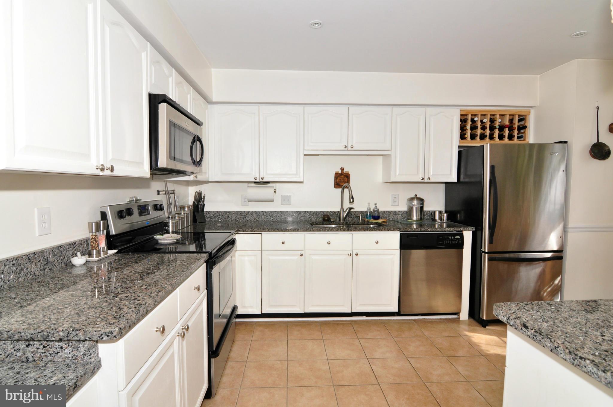 7291 Olde Lantern Way Springfield, VA 22152 - Photo 7 of 27 Kitchen