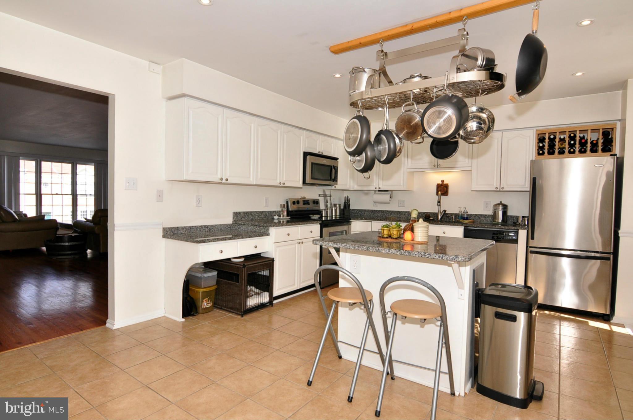 7291 Olde Lantern Way Springfield, VA 22152 - Photo 8 of 27 Kitchen