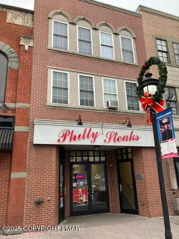 a store with outdoor seating