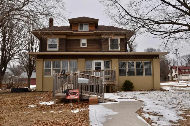 $179,000 | 622 7th Street, Sibley, IA 51249