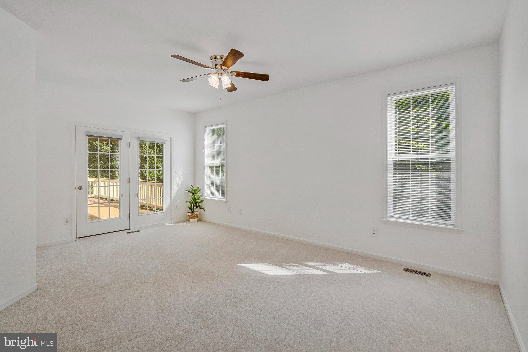 13546 Ryton Ridge Lane Gainesville, VA 20155 - Photo 15 of 47 Primary Bedroom