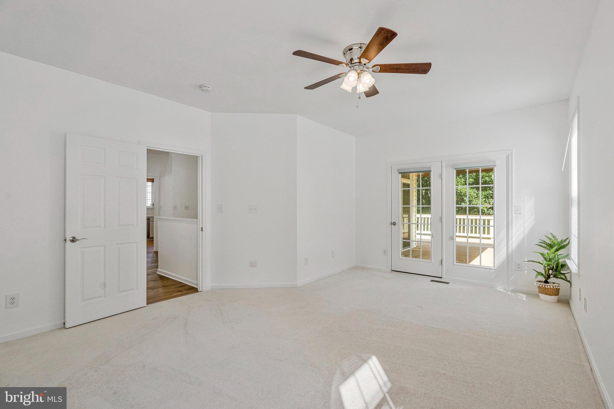 13546 Ryton Ridge Lane Gainesville, VA 20155 - Photo 16 of 47 Primary Bedroom