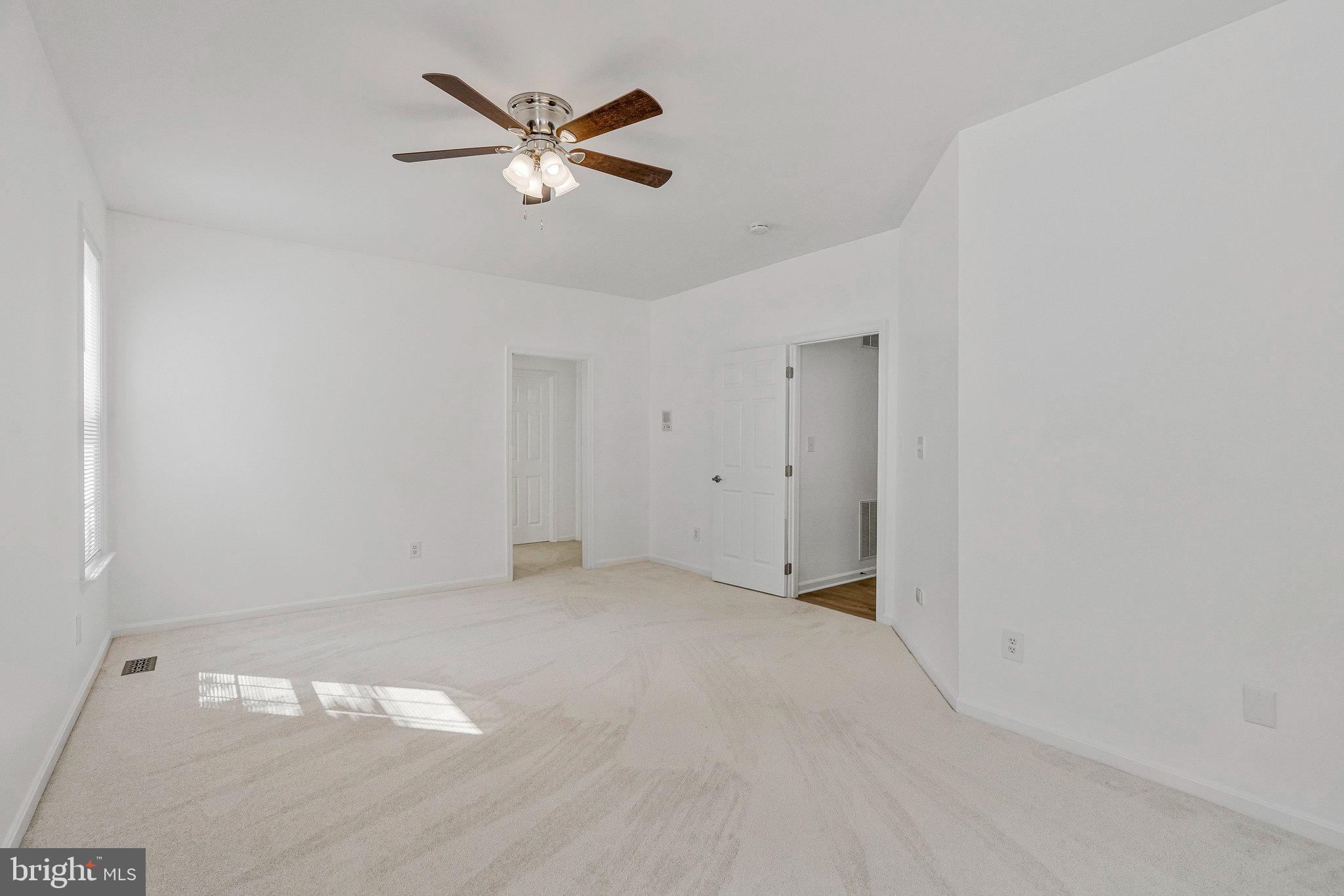 13546 Ryton Ridge Lane Gainesville, VA 20155 - Photo 17 of 47 Primary Bedroom
