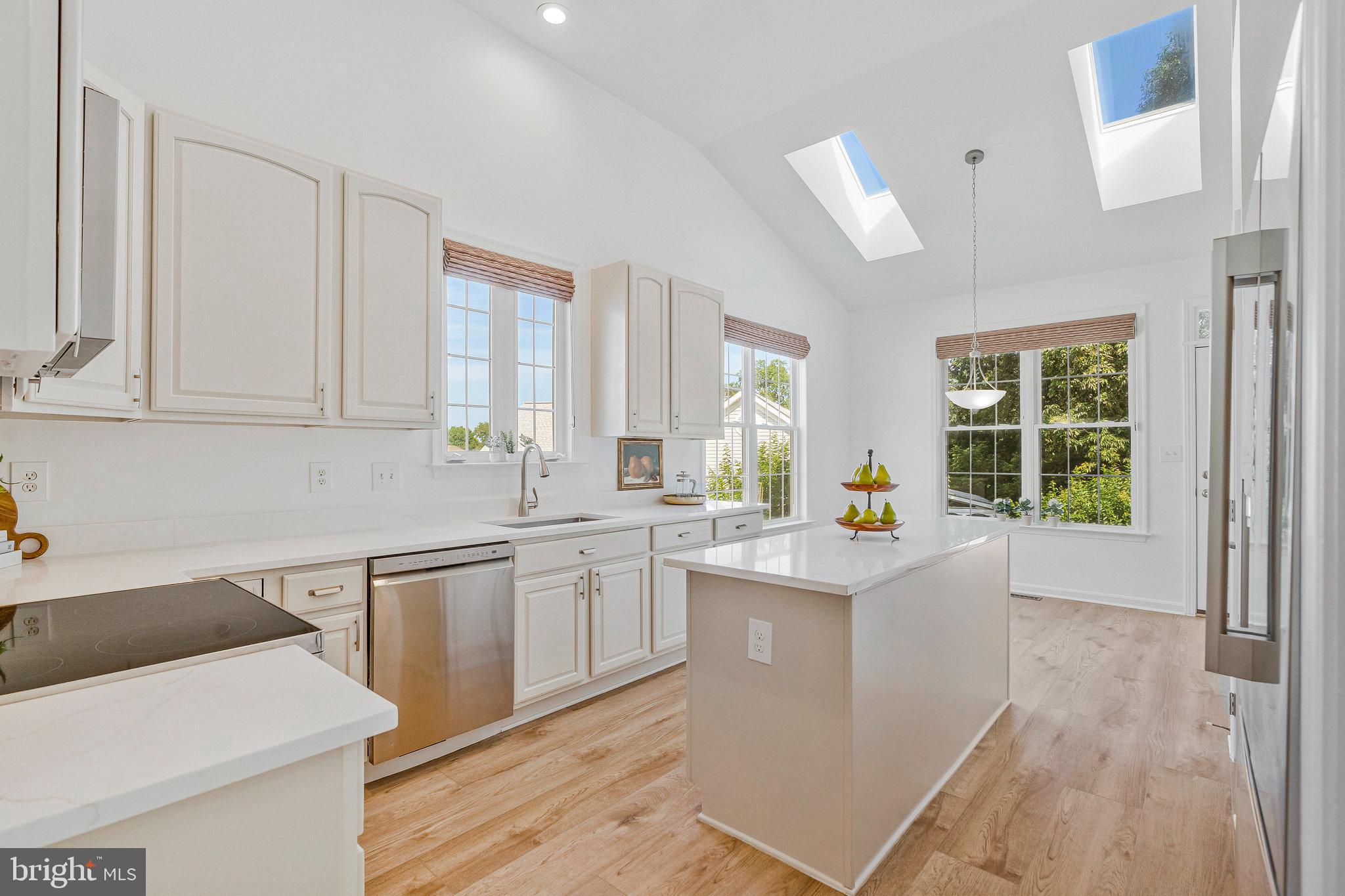 13546 Ryton Ridge Lane Gainesville, VA 20155 - Photo 7 of 47 Gourmet Kitchen