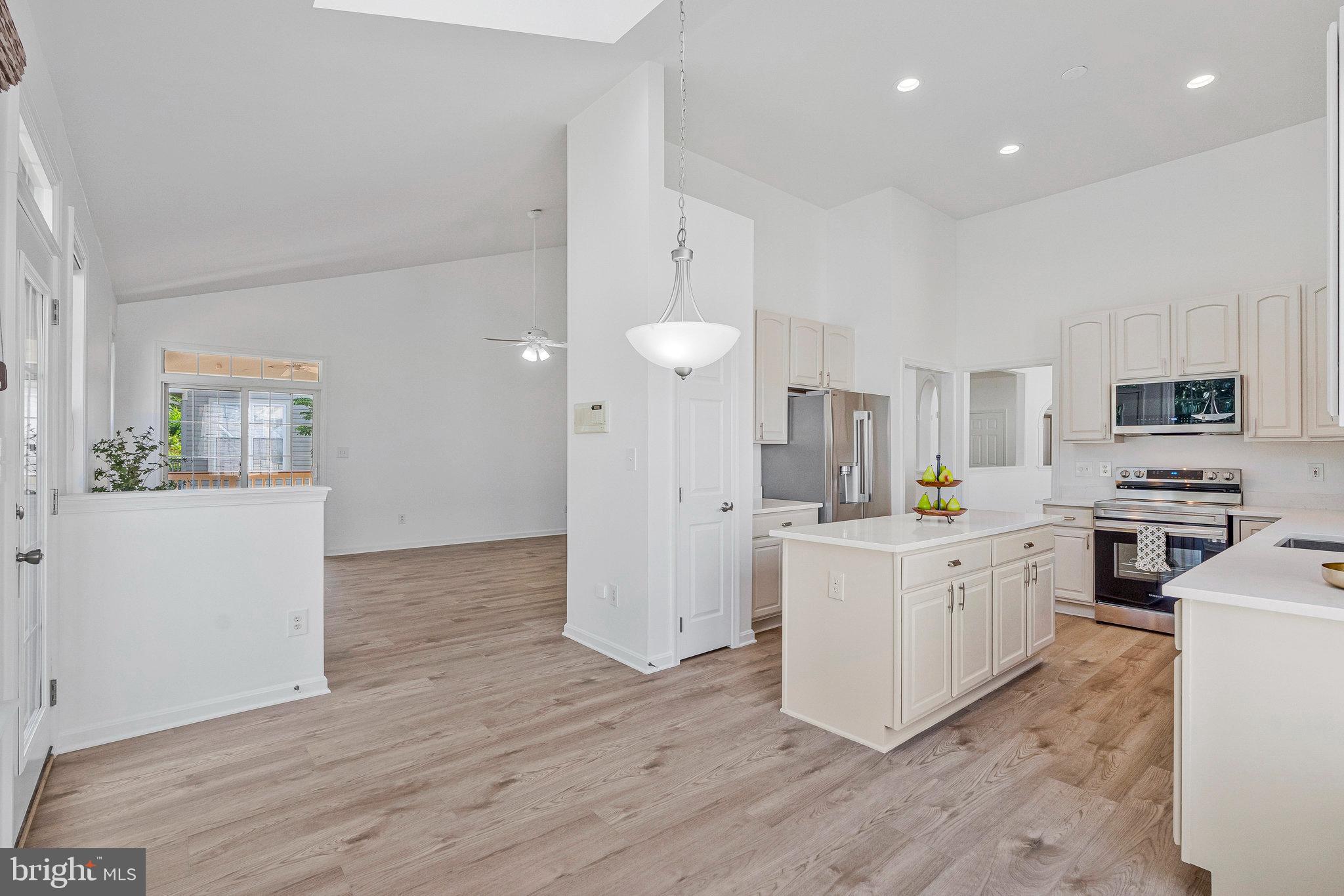 13546 Ryton Ridge Lane Gainesville, VA 20155 - Photo 10 of 47 Gourmet Kitchen