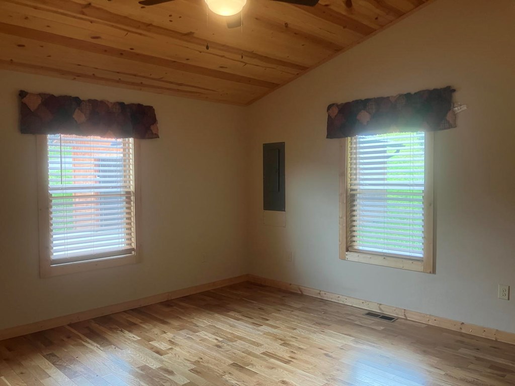 86 Point Overlook Trail Murphy, NC 28906 - Photo 15 of 36 Master Bedroom