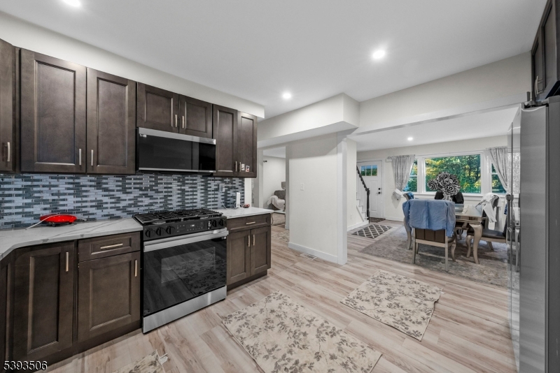 85 Ivy Lane Bridgewater, NJ 08807 - Photo 7 of 17