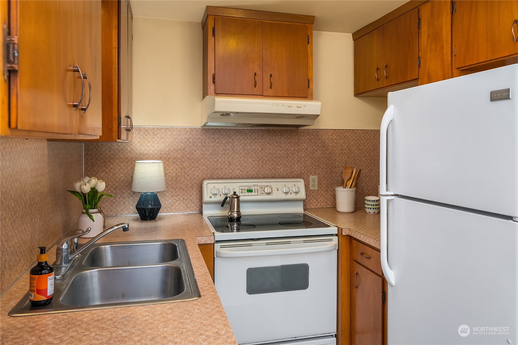 12414 Southwest Bachelor Road Vashon, WA 98070 - Photo 11 of 24 Gallery Image 11