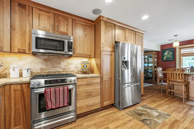 $1,599,000 | 2511 Carver Avenue, Maplewood, MN 55119