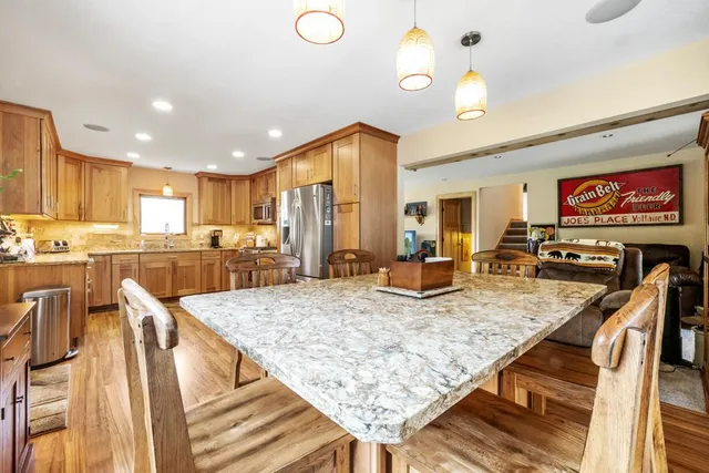 $1,599,000 | 2511 Carver Avenue, Maplewood, MN 55119