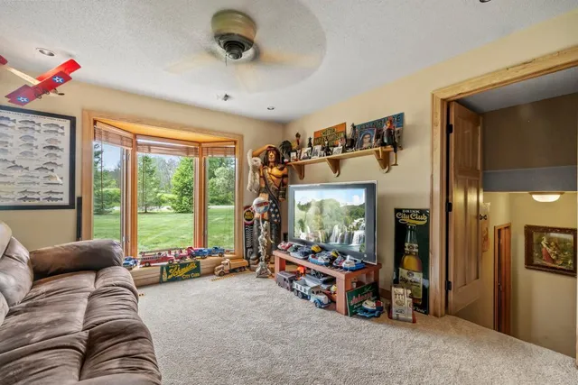 $1,599,000 | 2511 Carver Avenue, Maplewood, MN 55119