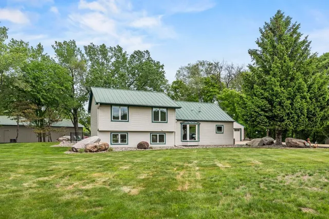 $1,599,000 | 2511 Carver Avenue, Maplewood, MN 55119