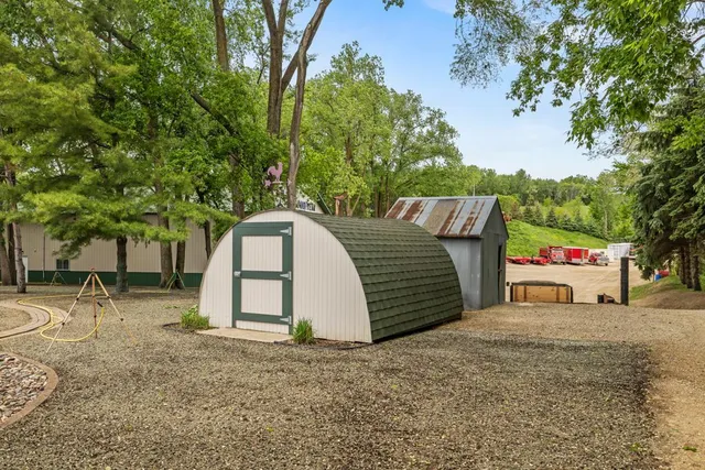 $1,599,000 | 2511 Carver Avenue, Maplewood, MN 55119