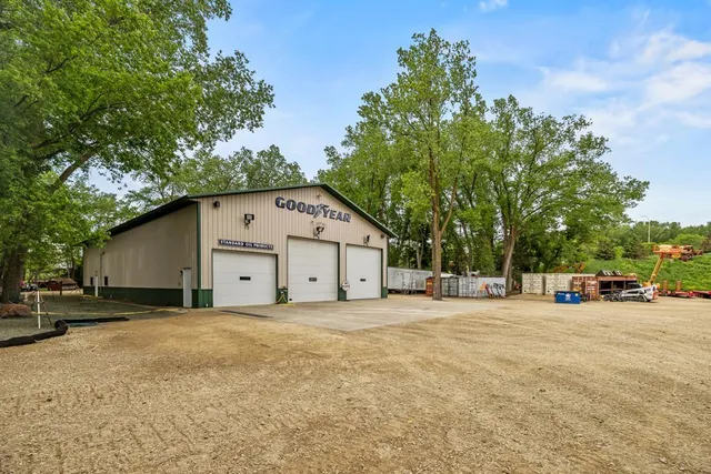 $1,599,000 | 2511 Carver Avenue, Maplewood, MN 55119