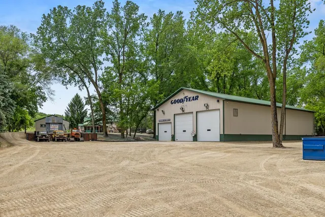 $1,599,000 | 2511 Carver Avenue, Maplewood, MN 55119