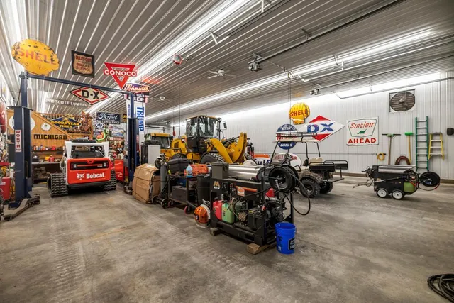 $1,599,000 | 2511 Carver Avenue, Maplewood, MN 55119