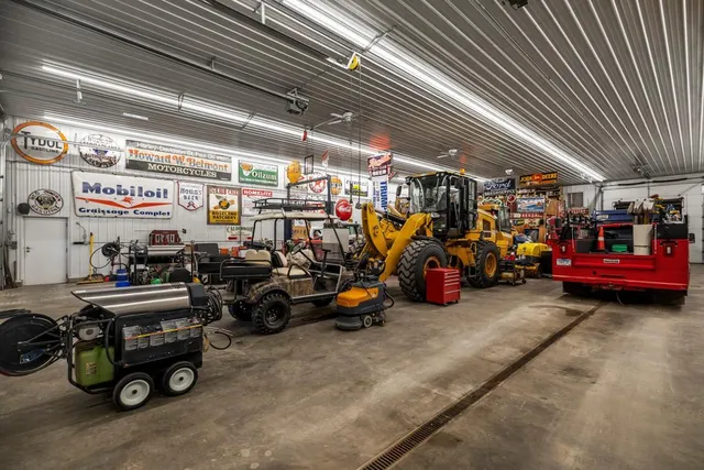 $1,599,000 | 2511 Carver Avenue, Maplewood, MN 55119