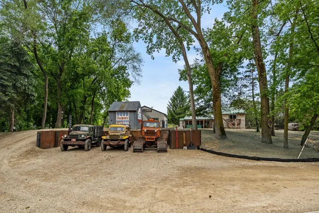 $1,599,000 | 2511 Carver Avenue, Maplewood, MN 55119