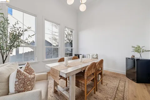 $2,095,000 | 6194 Mazuela Drive, Oakland, CA 94611