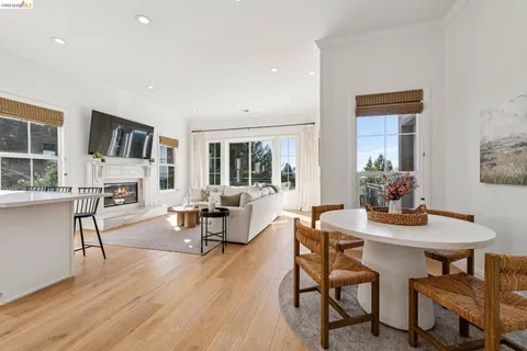 $2,095,000 | 6194 Mazuela Drive, Oakland, CA 94611