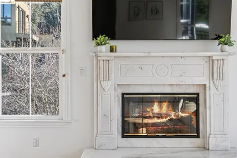 $2,095,000 | 6194 Mazuela Drive, Oakland, CA 94611