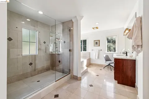 $2,095,000 | 6194 Mazuela Drive, Oakland, CA 94611