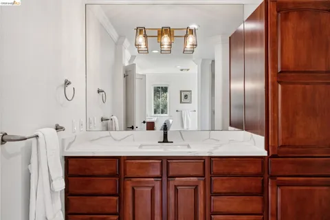 $2,095,000 | 6194 Mazuela Drive, Oakland, CA 94611