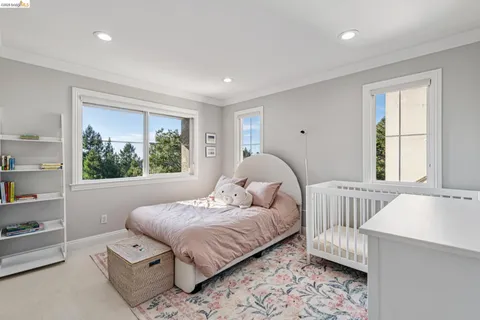 $2,095,000 | 6194 Mazuela Drive, Oakland, CA 94611