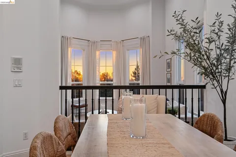 $2,095,000 | 6194 Mazuela Drive, Oakland, CA 94611