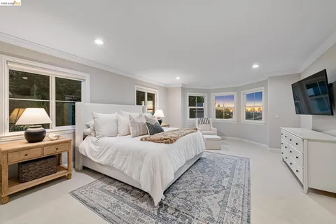 $2,095,000 | 6194 Mazuela Drive, Oakland, CA 94611