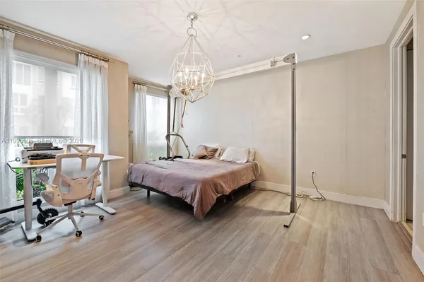 $575,000 | 10305 Northwest 63rd Terrace, Unit 105, Doral, FL 33178