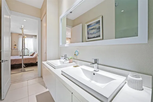 $575,000 | 10305 Northwest 63rd Terrace, Unit 105, Doral, FL 33178